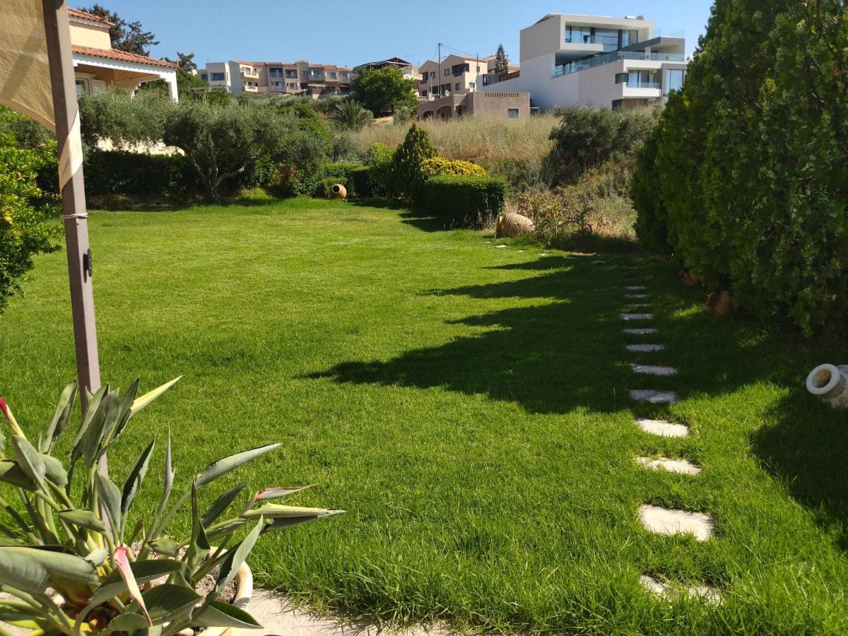 Ostria Apartments Kalives カリヴェス エクステリア 写真